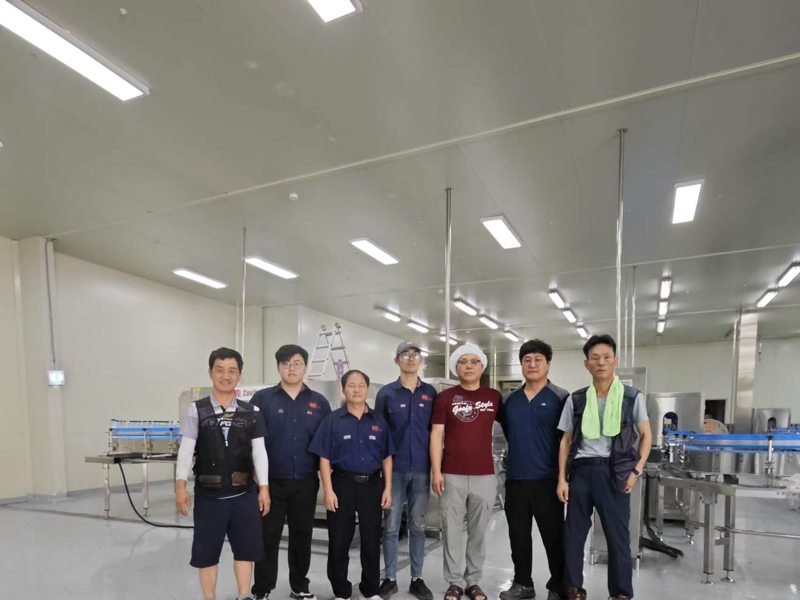 Линия начинки для бутылок и упаковки животных